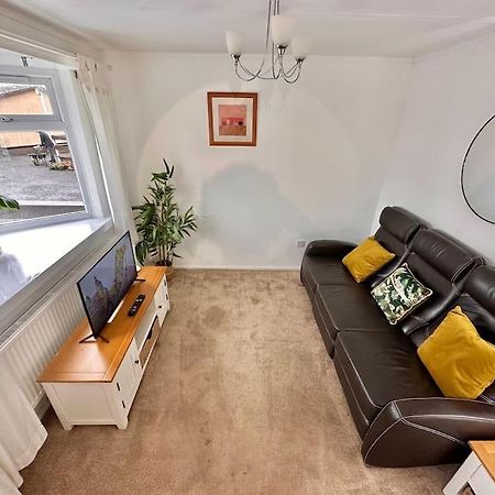 Semi-Detached 1-Bedroom Chalet Uddingston Extérieur photo